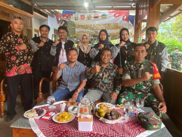 Mahasiswa KKN Mengikuti  Kegiatan Peresmian 46 Tiitik Sumber Air Bersih Dari Program TNI-AD Manunggal Air